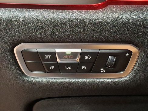 Used 2023 BMW X6 xDrive40i w/ M Sport Package image 24