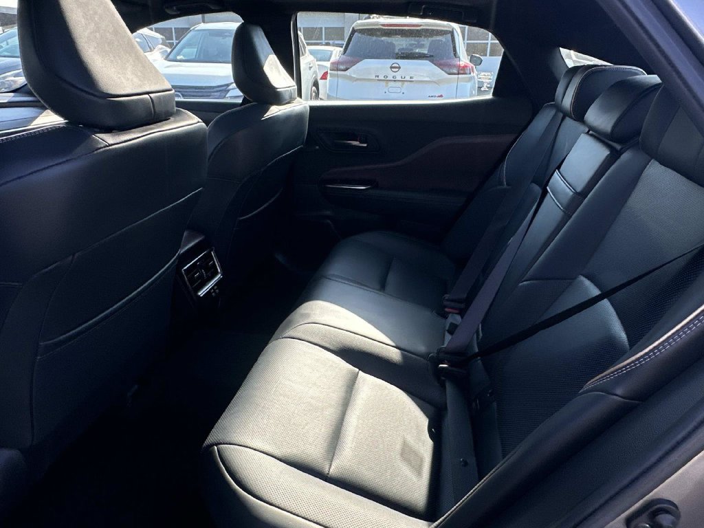 Used 2024 Toyota Crown AWD/4WD image 27