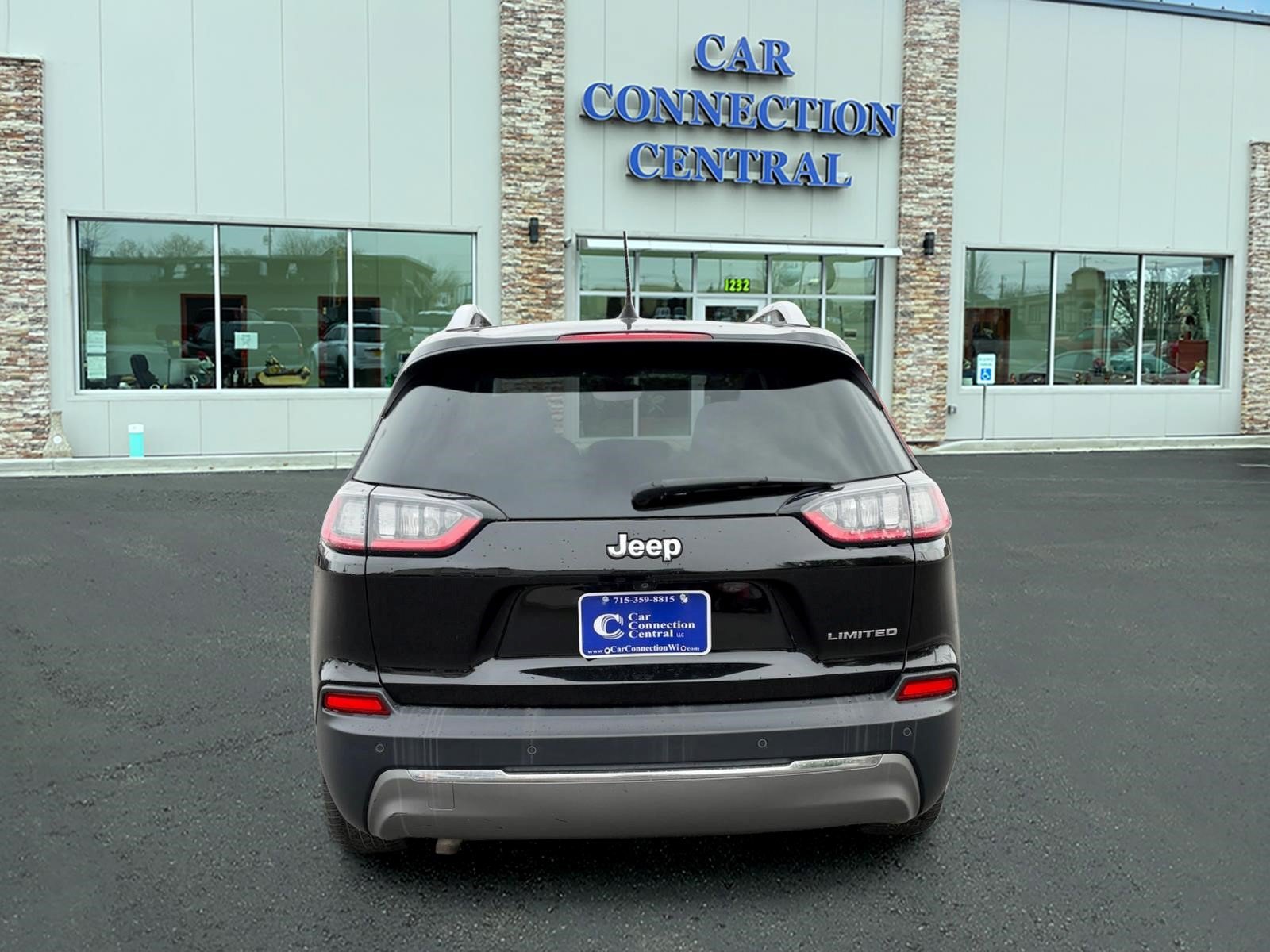 Used 2019 Jeep Cherokee Limited FWD image 3