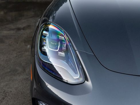 Certified 2023 Porsche Panamera image 14