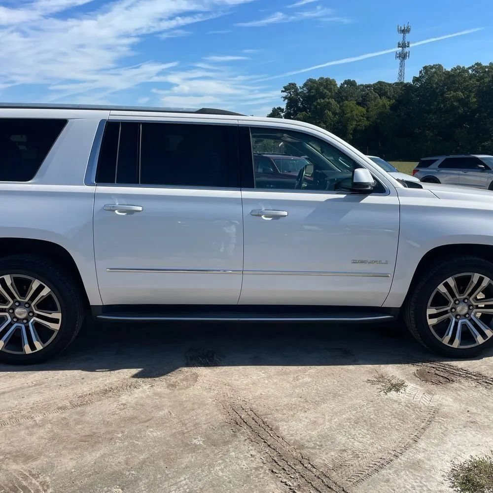 Used 2017 GMC Yukon XL Denali w/ Open Road Package AWD/4WD image 11