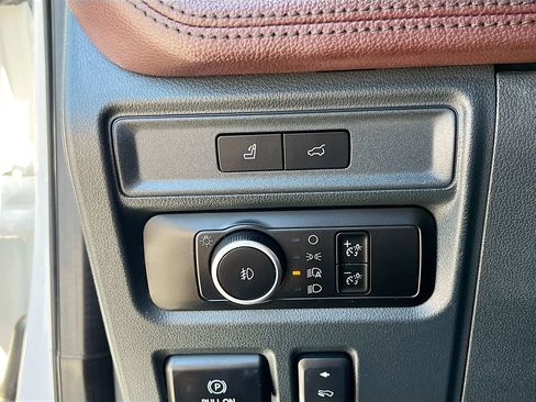 Used 2022 Ford Expedition Limited AWD/4WD image 10