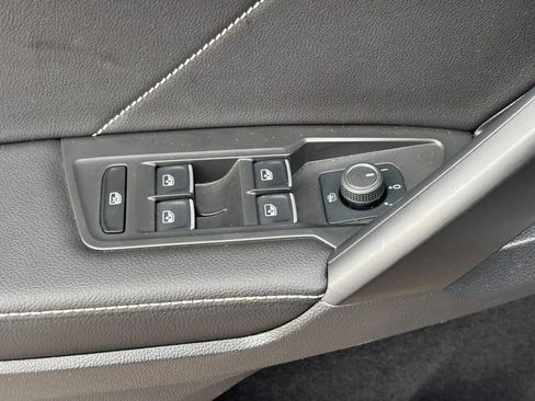 Used 2023 Volkswagen Tiguan SE R-Line image 16