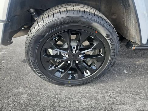 Used 2023 Jeep Wrangler Unlimited Sahara image 10