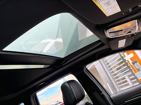 Used 2015 Jeep Grand Cherokee Limited w/ Luxury Group II image 14