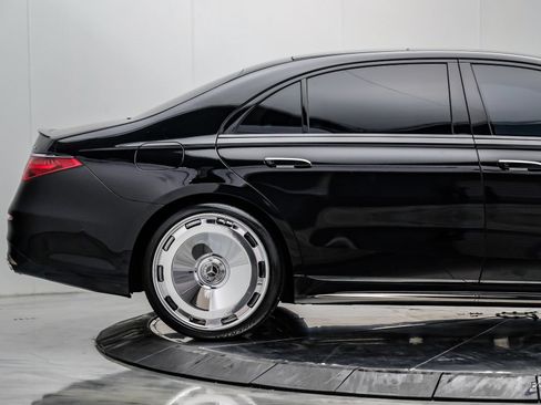 Used 2024 Mercedes-Benz S 580 4MATIC Sedan w/ AMG Line image 21