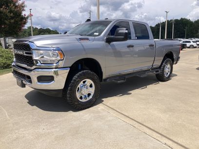 Used 2024 RAM 2500 Tradesman w/ Chrome Appearance Group