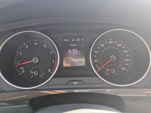 Used 2018 Volkswagen Tiguan SEL image 22