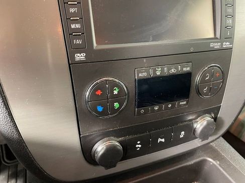 Used 2013 Chevrolet Tahoe LT image 8