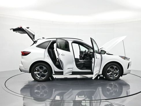 Used 2023 Ford Escape ST-Line image 47