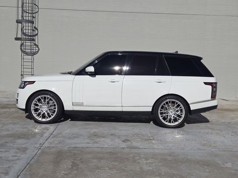 Used 2016 Land Rover Range Rover Supercharged image 4