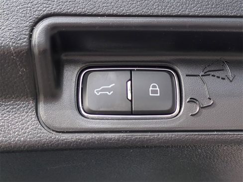 Used 2022 Ford Explorer XLT w/ Class IV Trailer Tow Package image 15