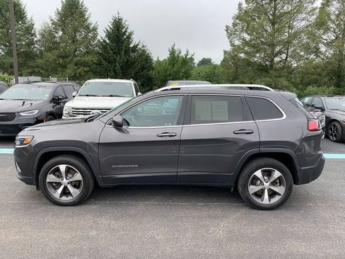 Used 2020 Jeep Cherokee Limited w/ Trailer Tow Group AWD/4WD image 2