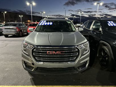 Used 2023 GMC Terrain SLT