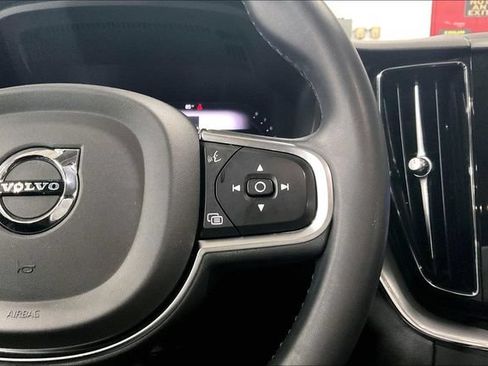 Certified 2024 Volvo XC60 B5 Core AWD/4WD image 22