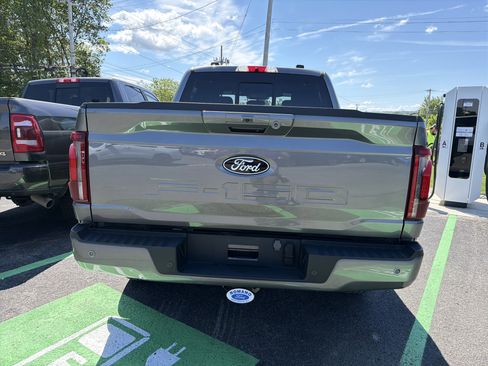 Used 2024 Ford F150 Platinum w/ FX4 Off-Road Package AWD/4WD image 6