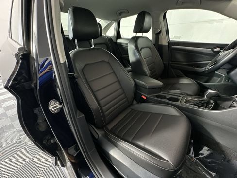 Used 2024 Volkswagen Jetta SE FWD image 27
