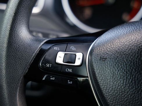 Used 2015 Volkswagen Jetta SE image 24