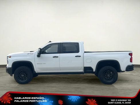 Certified 2024 Chevrolet Silverado 2500 ZR2 w/ Technology Package AWD/4WD image 3