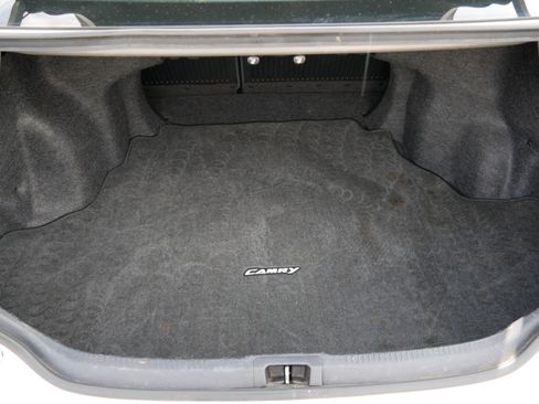 Used 2014 Toyota Camry SE w/ Fleet Convenience Package image 18