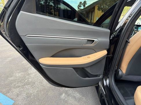 Used 2021 Hyundai Sonata Limited w/ Preferred Accessory Package FWD image 71