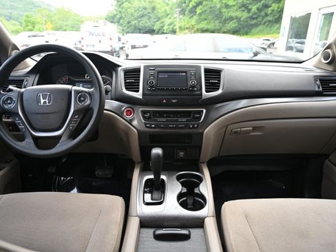 Used 2018 Honda Pilot LX image 10