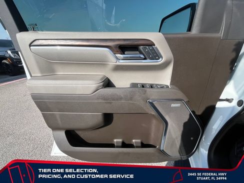 Used 2025 GMC Sierra 1500 SLT w/ SLT Premium Plus Package AWD/4WD image 23