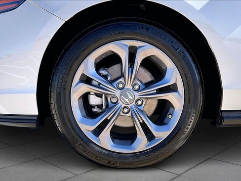 Used 2024 Honda Accord EX image 10