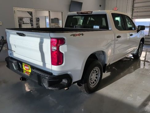 Used 2023 Chevrolet Silverado 1500 W/T w/ Trailering Package image 4