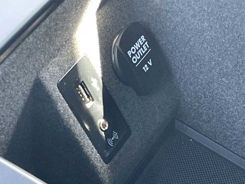 Used 2018 Porsche Macan image 23