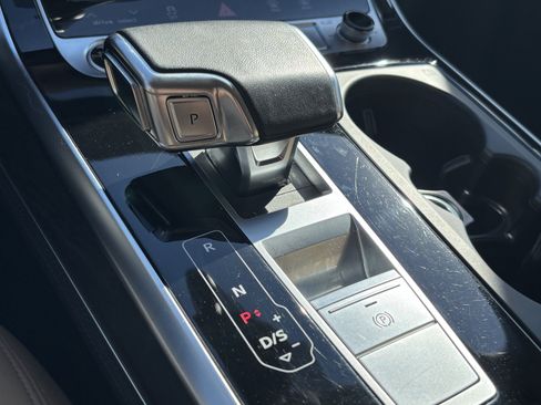 Used 2023 Audi Q7 3.0T Prestige image 30