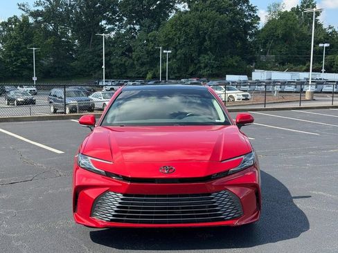 Certified 2025 Toyota Camry XLE FWD image 11