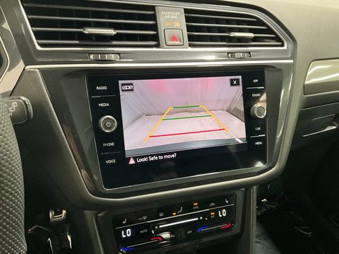 Used 2024 Volkswagen Tiguan SE R-Line FWD image 22