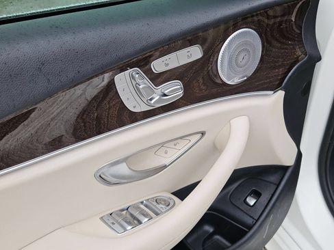 Used 2020 Mercedes-Benz E 350 Sedan image 12