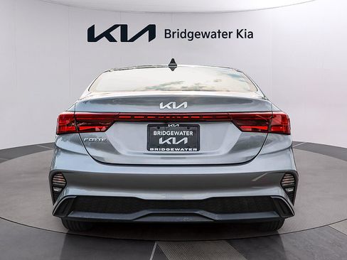 Certified 2023 Kia Forte LXS w/ LXS Technology Package FWD image 5