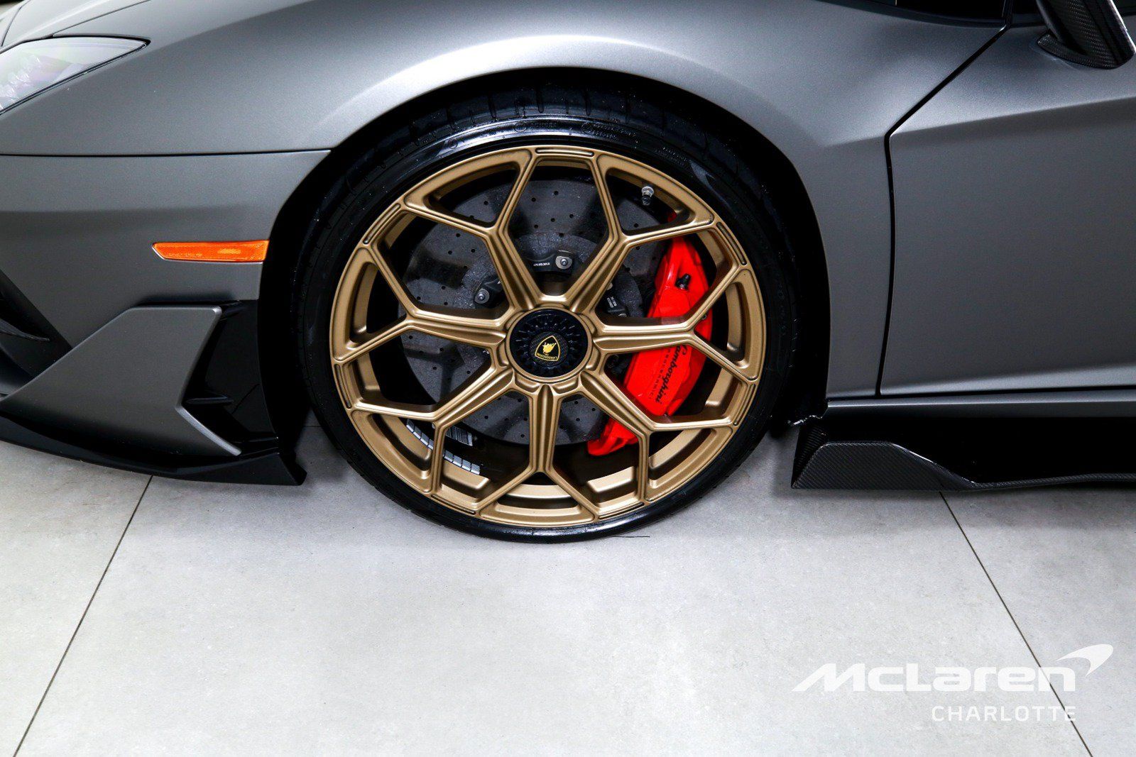 Used 2020 Lamborghini Aventador SVJ AWD/4WD image 29