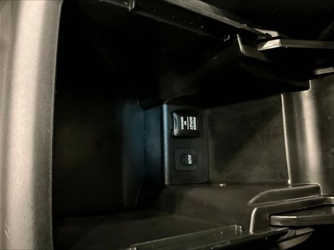 Used 2010 Honda Crosstour EX image 16
