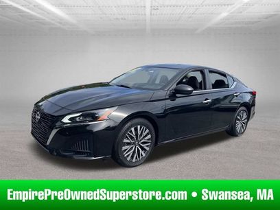 Used 2024 Nissan Altima 2.5 SV