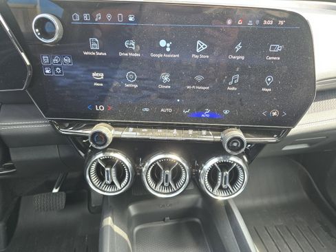 New 2025 Chevrolet Blazer EV LT image 14