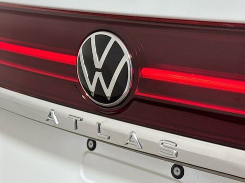 New 2026 Volkswagen Atlas SE image 17