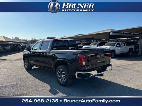New 2026 GMC Sierra 1500 SLE w/ Preferred Package AWD/4WD image 8