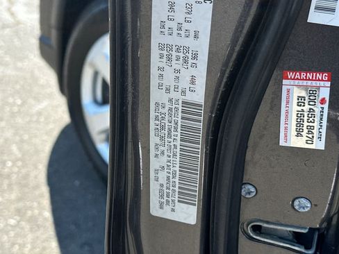 Used 2018 Jeep Compass Latitude w/ Popular Equipment Group FWD image 34