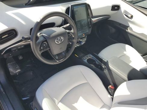 Certified 2022 Toyota Prius Prime Limited image 13