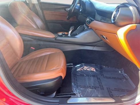 Used 2018 Alfa Romeo Giulia Ti w/ Quick Order Package 22X Lusso image 28