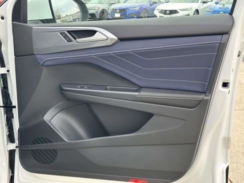 New 2026 Volkswagen Taos SEL AWD/4WD image 9