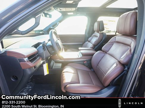 New 2025 Lincoln Navigator L Reserve image 10