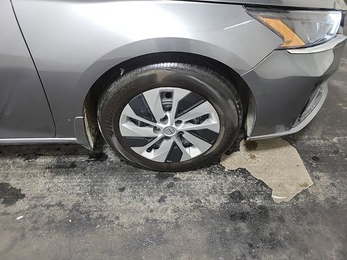 Used 2024 Nissan Altima 2.5 S FWD image 13