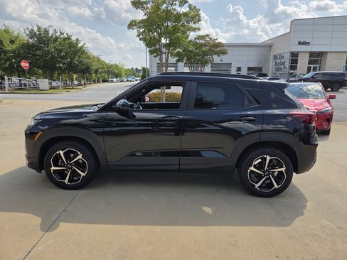 Used 2023 Chevrolet TrailBlazer RS w/ Convenience Package FWD image 9