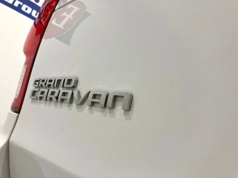 Used 2019 Dodge Grand Caravan SXT image 15