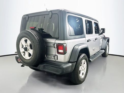 Used 2019 Jeep Wrangler Unlimited Sport S AWD/4WD image 8